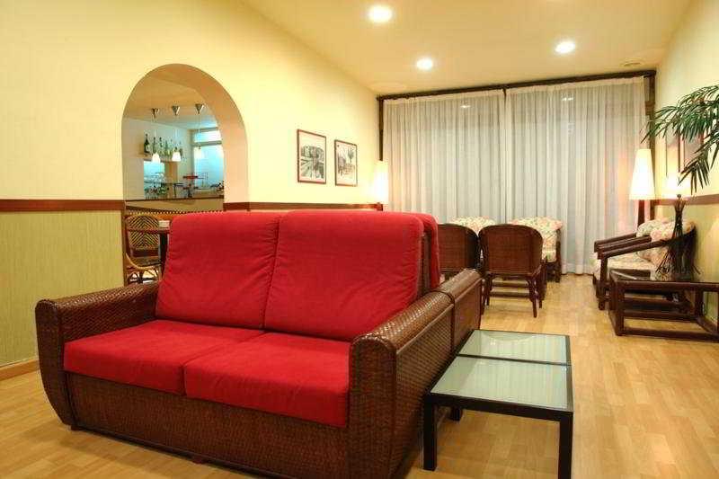 Hotel Tolosa Salou Buitenkant foto