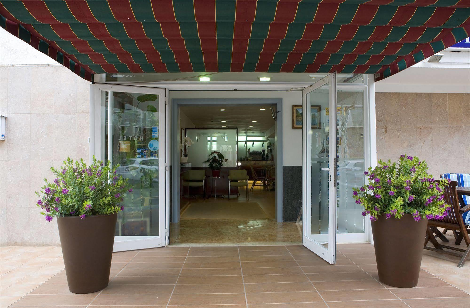 Hotel Tolosa Salou Buitenkant foto